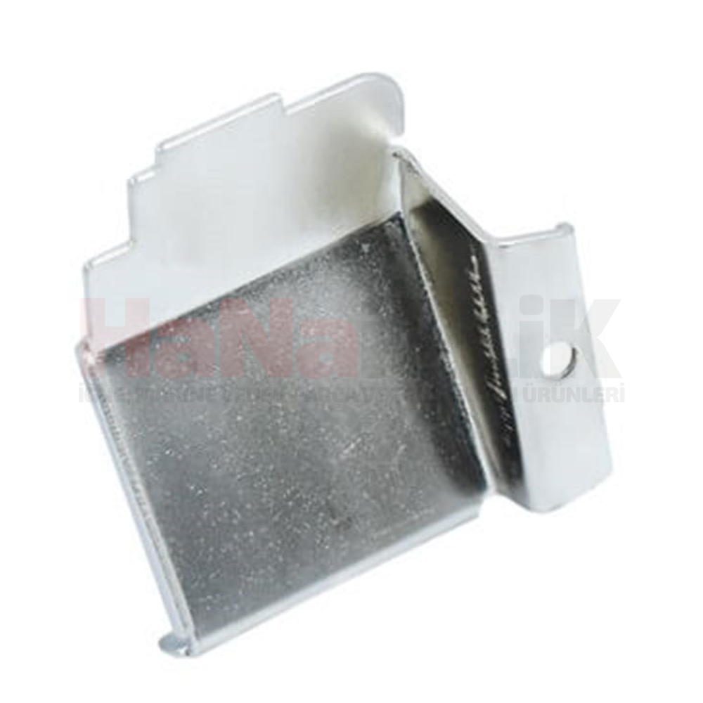 Juki Overlok 3-4 İplik Ön Sürgü Kapak Sacı / 121-47807